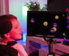 残疾/残障男孩使用 Sensory Eye FX 2眼控训练系统练习眼控技能